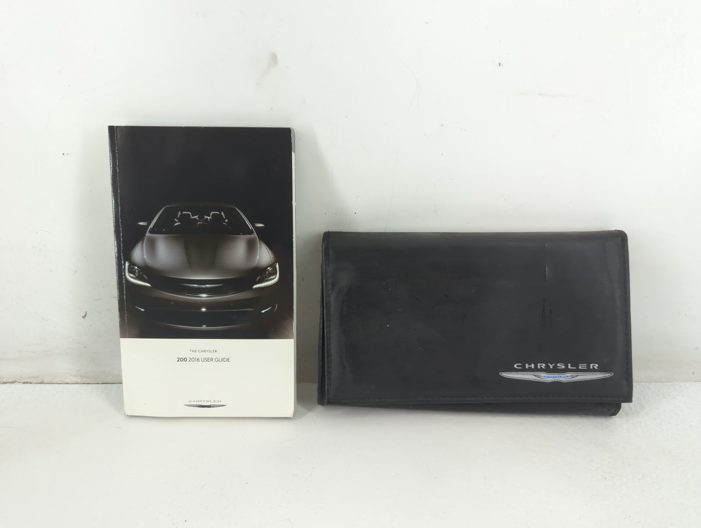 2016 Chrysler 200 Owners Manual Book Guide P/N:16UF-926-AA OEM Used Auto Parts - Oemusedautoparts1.com
