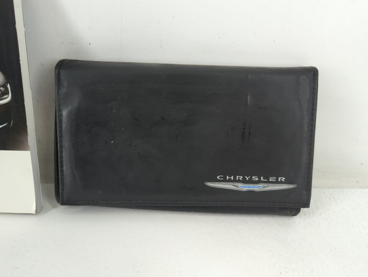 2016 Chrysler 200 Owners Manual Book Guide P/N:16UF-926-AA OEM Used Auto Parts - Oemusedautoparts1.com