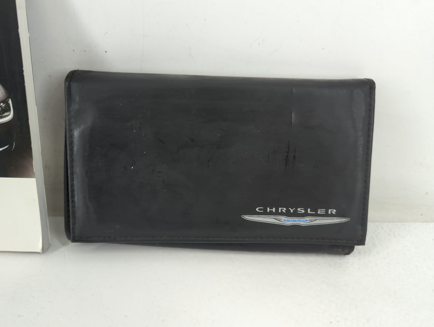 2016 Chrysler 200 Owners Manual Book Guide P/N:16UF-926-AA OEM Used Auto Parts - Oemusedautoparts1.com