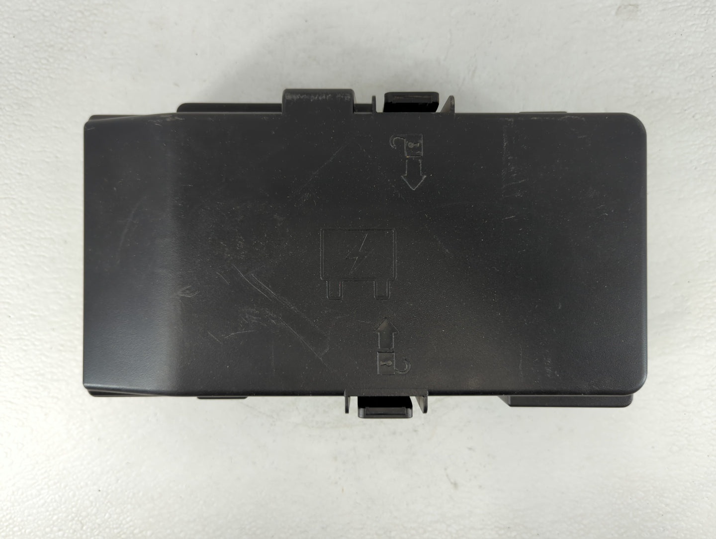 2016-2017 Chrysler 200 Fusebox Fuse Box Panel Relay Module P/N:6351-3497 Fits Fits 2016 2017 OEM Used Auto Parts - Oemusedau