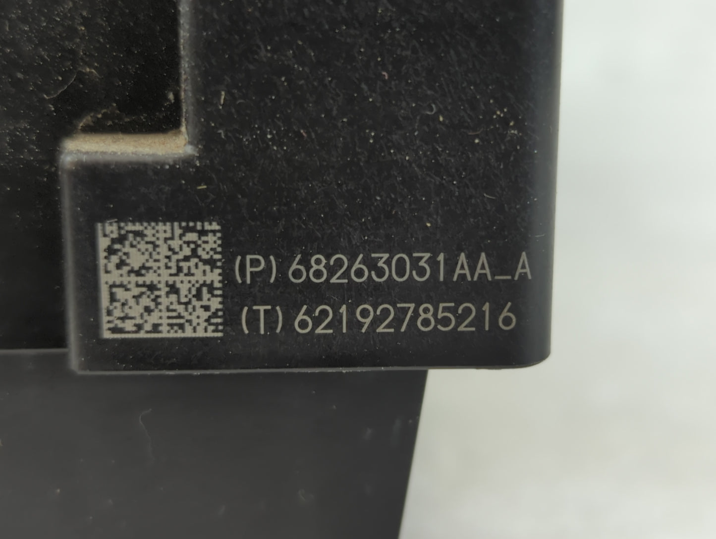 2016-2017 Chrysler 200 Fusebox Fuse Box Panel Relay Module P/N:6351-3497 Fits Fits 2016 2017 OEM Used Auto Parts - Oemusedau
