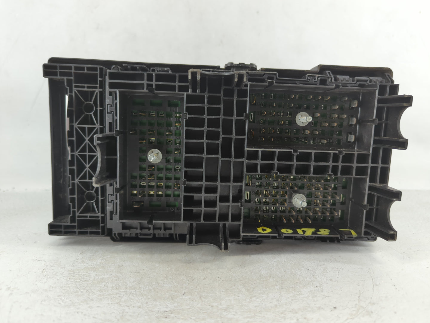 2016-2017 Chrysler 200 Fusebox Fuse Box Panel Relay Module P/N:6351-3497 Fits Fits 2016 2017 OEM Used Auto Parts - Oemusedau