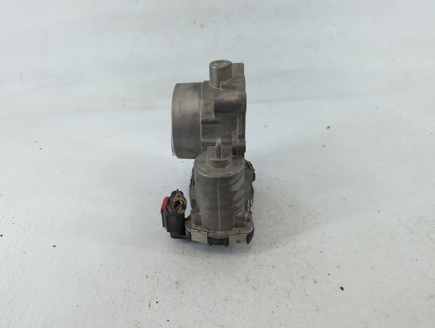 2015-2017 Chrysler 200 Throttle Body P/N:04891970AR Fits Fits 2014 2015 2016 2017 2018 2019 2020 2021 2022 OEM Used Auto Par