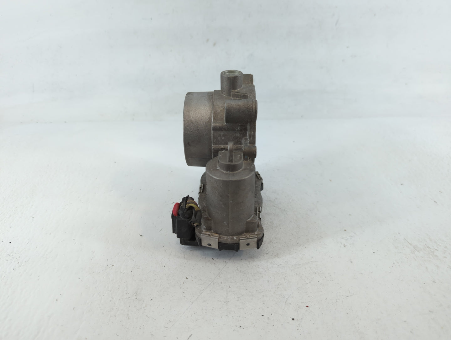 2015-2017 Chrysler 200 Throttle Body P/N:04891970AB Fits Fits 2014 2015 2016 2017 2018 2019 2020 2021 2022 OEM Used Auto Par
