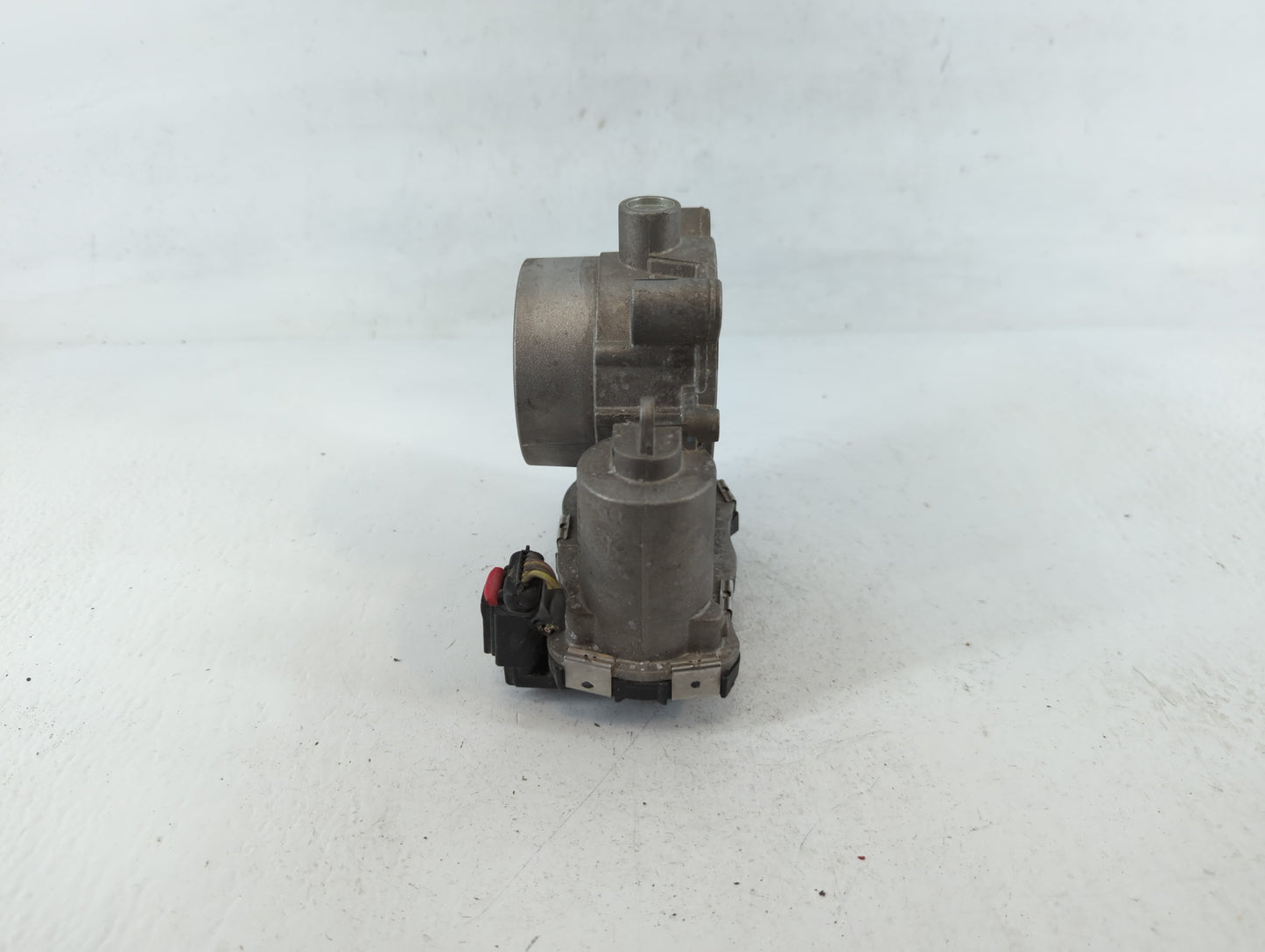 2015-2017 Chrysler 200 Throttle Body P/N:04891970AB Fits Fits 2014 2015 2016 2017 2018 2019 2020 2021 2022 OEM Used Auto Par