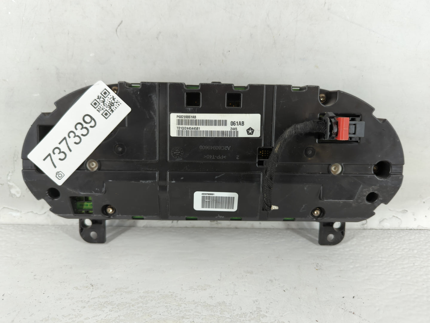 2016 Chrysler 200 Instrument Cluster Speedometer Gauges P/N:P68259061AB Fits OEM Used Auto Parts - Oemusedautoparts1.com