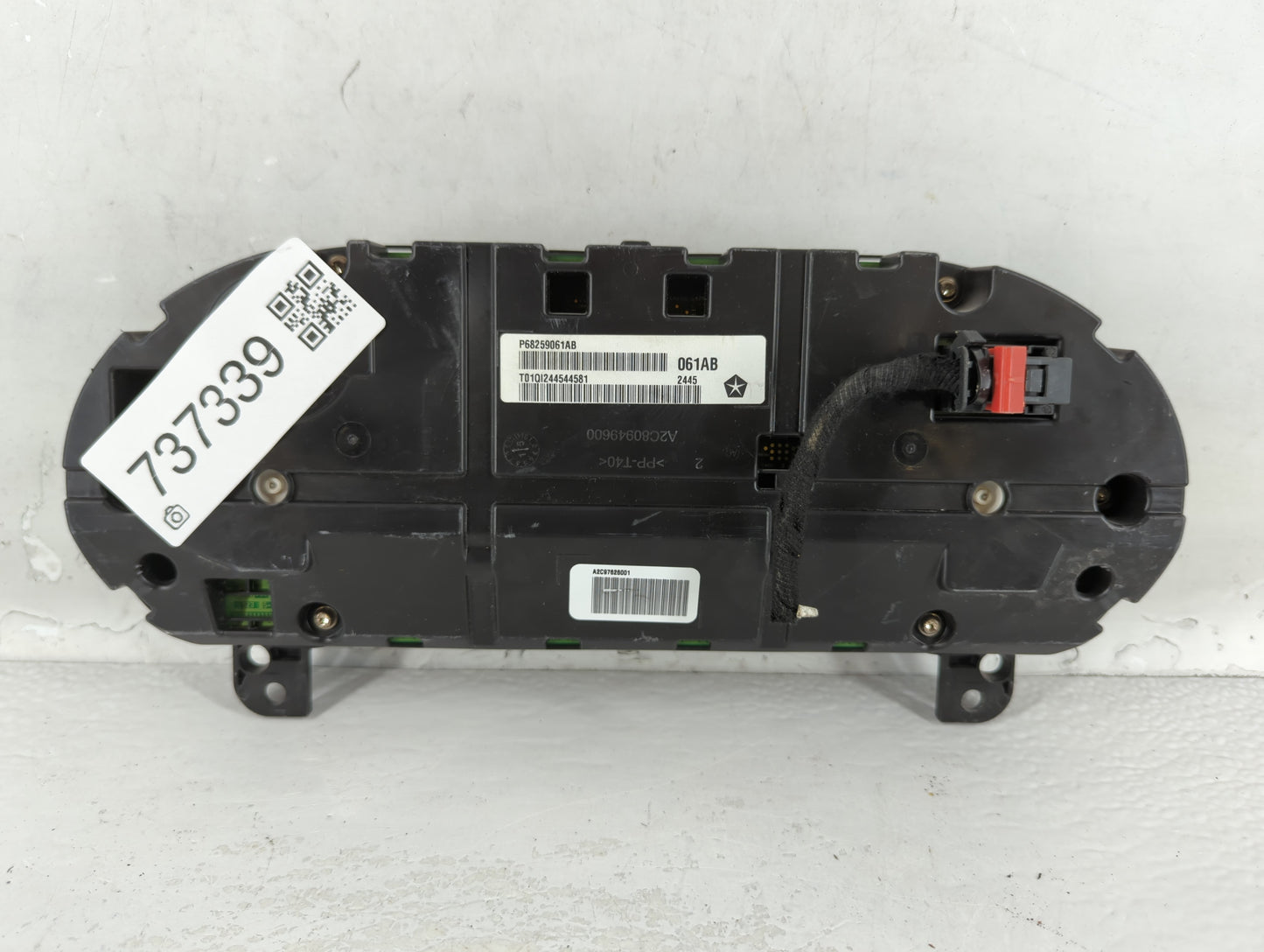 2016 Chrysler 200 Instrument Cluster Speedometer Gauges P/N:P68259061AB Fits OEM Used Auto Parts - Oemusedautoparts1.com