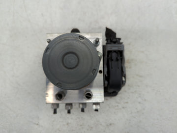 2016 Chrysler 200 ABS Pump Control Module Replacement P/N:P68267002AC Fits OEM Used Auto Parts