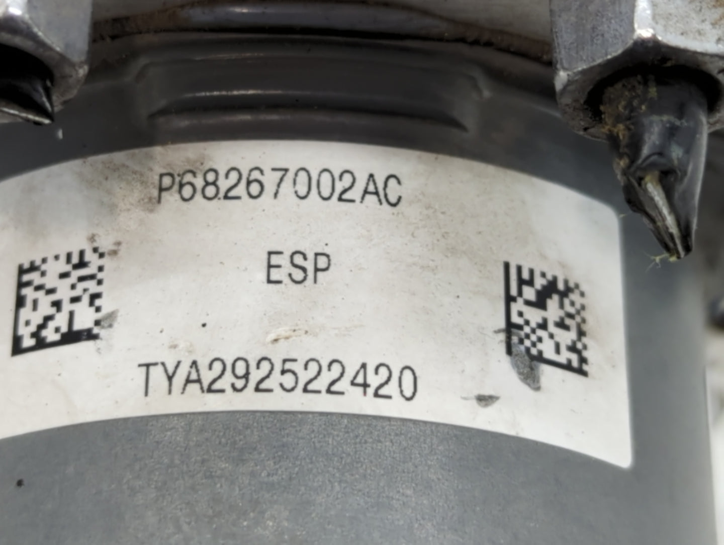 2016 Chrysler 200 ABS Pump Control Module Replacement P/N:P68267002AC Fits OEM Used Auto Parts - Oemusedautoparts1.com