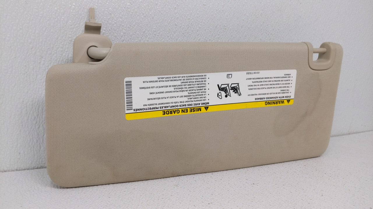 2016-2017 Chrysler 200 Sun Visor Shade Replacement Passenger Right Mirror Fits Fits 2016 2017 OEM Used Auto Parts - Oemuseda