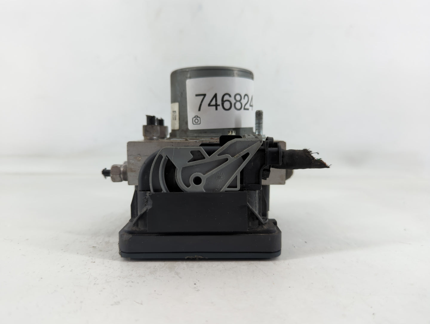 2016 Chrysler 200 ABS Pump Control Module Replacement P/N:P68267002AC Fits OEM Used Auto Parts - Oemusedautoparts1.com