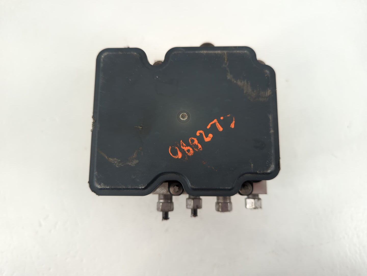 2016 Chrysler 200 ABS Pump Control Module Replacement P/N:P68267002AC Fits OEM Used Auto Parts - Oemusedautoparts1.com