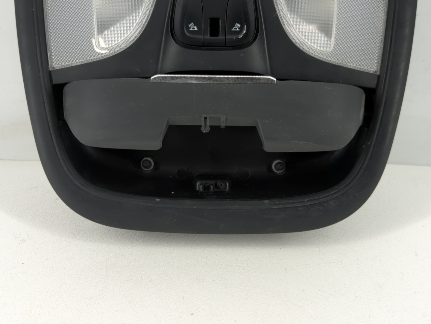 2016 Chrysler 200 Overhead Roof Console - Oemusedautoparts1.com