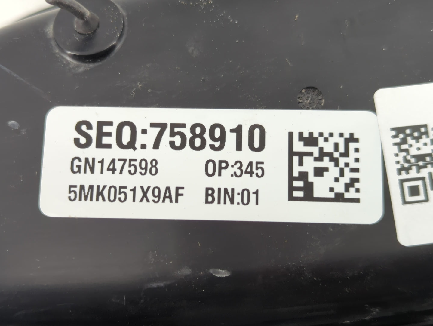 2015-2017 Chrysler 200 Overhead Roof Console 747949 - Oemusedautoparts1.com