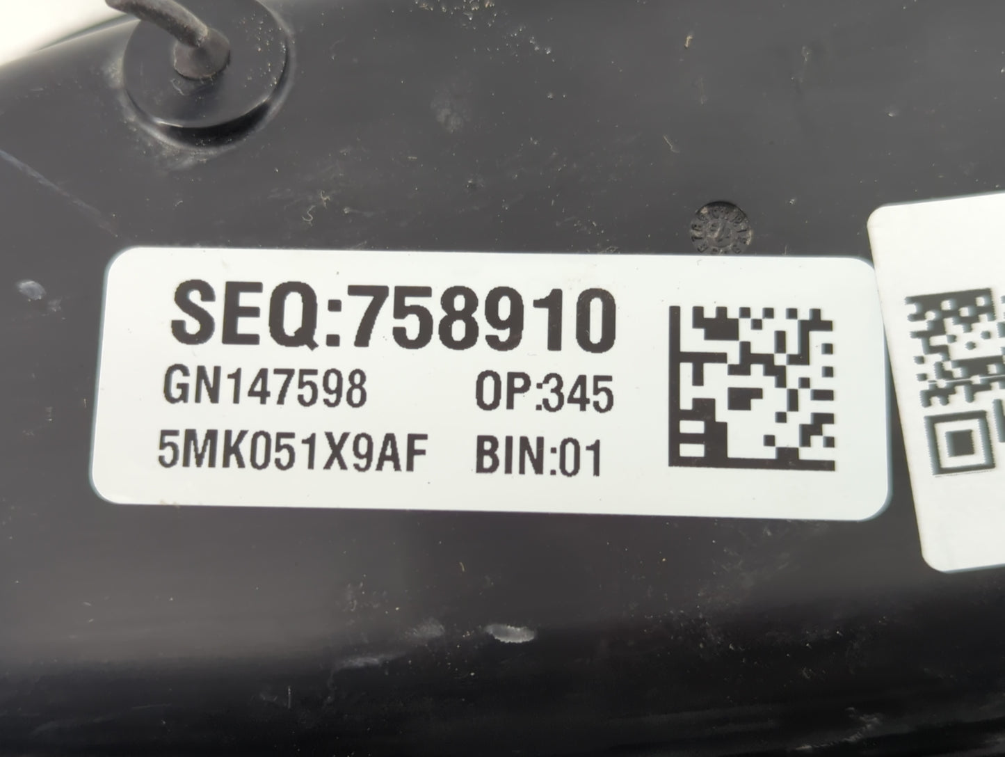 2015-2017 Chrysler 200 Overhead Roof Console 747949 - Oemusedautoparts1.com