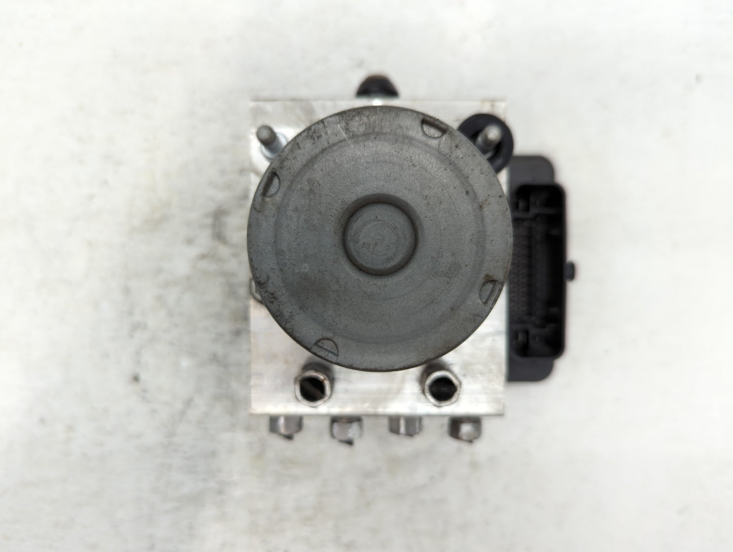 2016 Chrysler 200 ABS Pump Control Module Replacement P/N:68267002AC Fits OEM Used Auto Parts - Oemusedautoparts1.com
