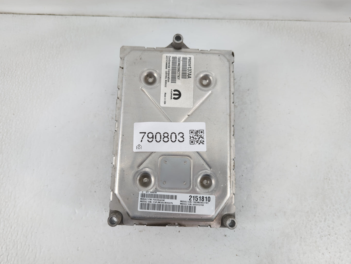 2016-2017 Chrysler 200 PCM Engine Control Computer ECU ECM PCU OEM P/N:5749740 P68259137AA Fits Fits 2016 2017 OEM Used Auto