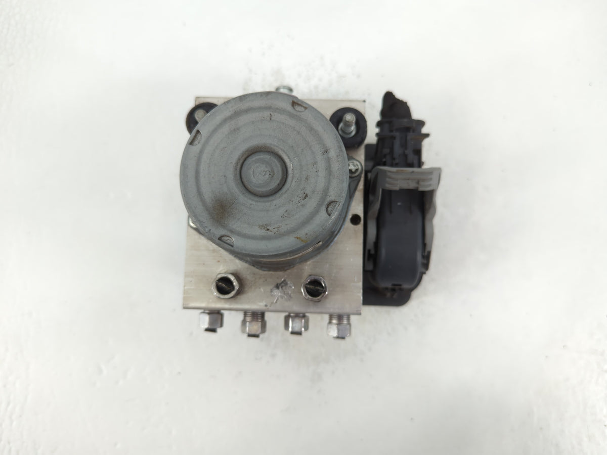 2016 Chrysler 200 Anti-Lock Brake ABS Pump Module Actuator OEM P/N:68267002AC Fits OEM Used Auto Parts - Oemusedautoparts1.c