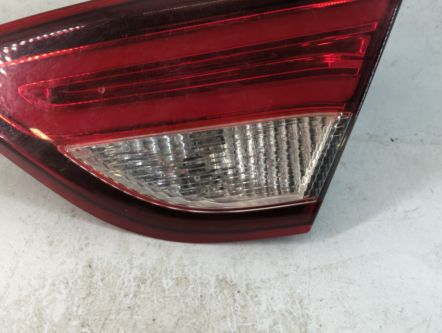 2015-2017 Chrysler 200 Tail Light Assembly Passenger Right OEM P/N:BDM92404000 Fits Fits 2015 2016 2017 OEM Used Auto Parts 