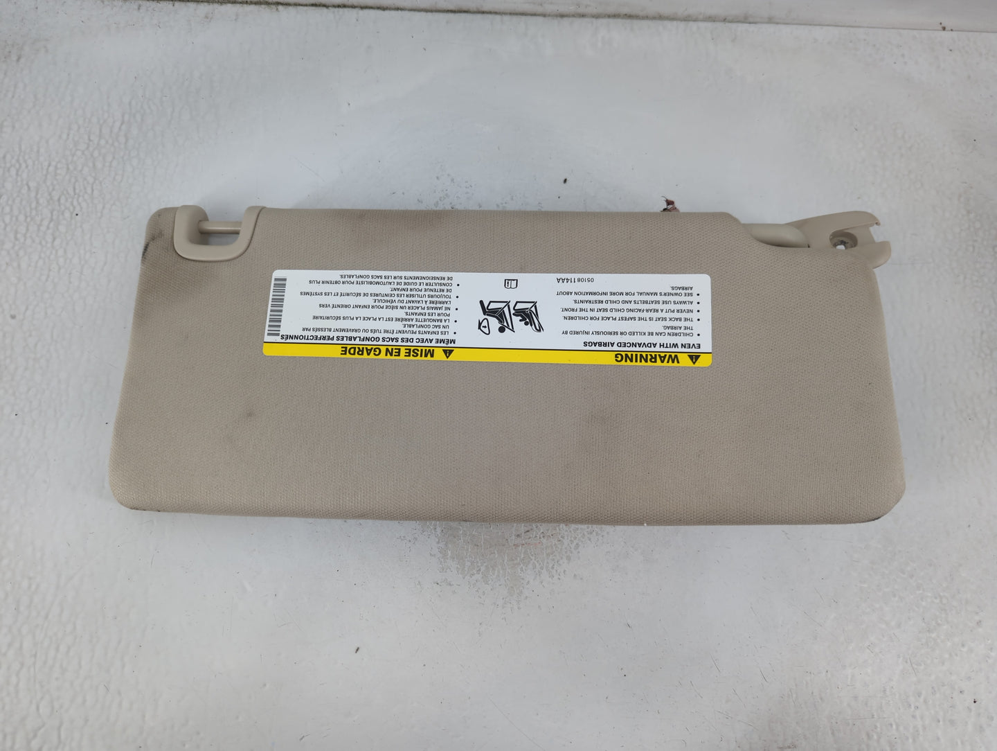 2016-2017 Chrysler 200 Sun Visor Shade Replacement Driver Left Mirror Fits Fits 2016 2017 OEM Used Auto Parts - Oemusedautop