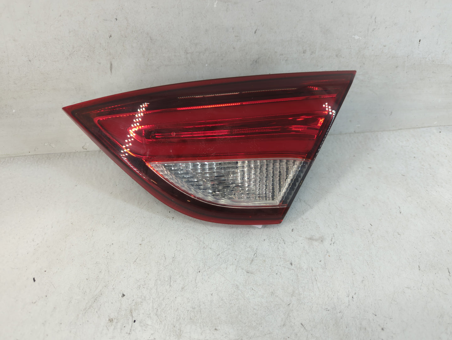 2016 Chrysler 200 Tail Light Assembly Passenger Right OEM Fits OEM Used Auto Parts - Oemusedautoparts1.com