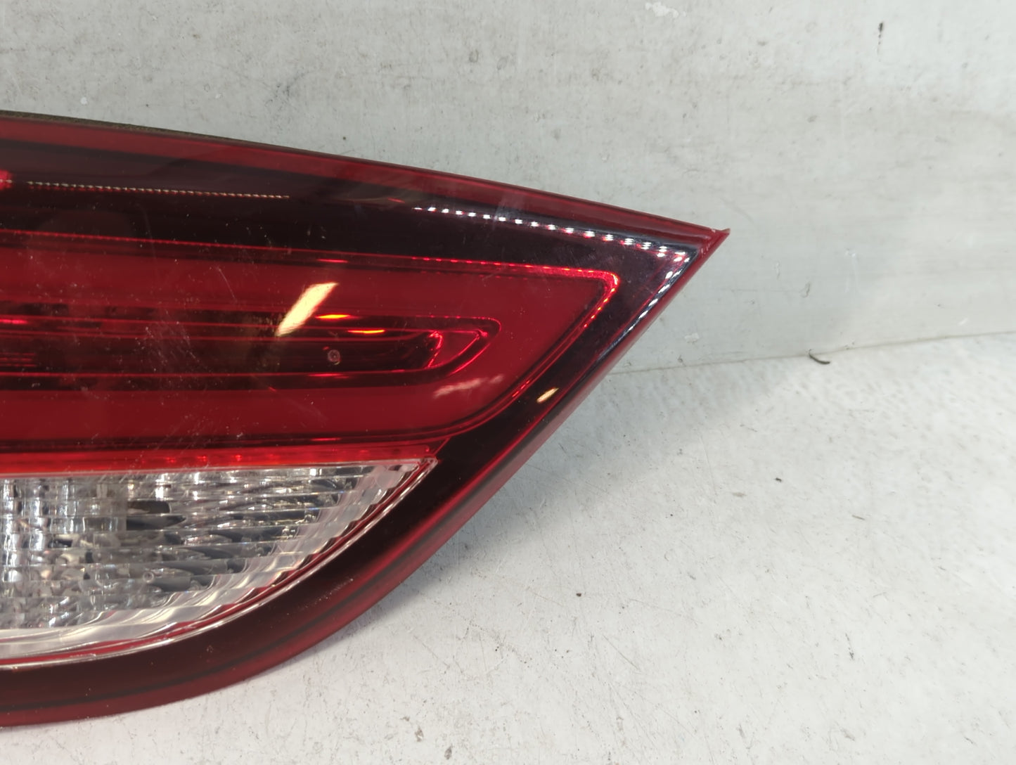 2016 Chrysler 200 Tail Light Assembly Driver Left OEM P/N:BDM92403000 Fits OEM Used Auto Parts - Oemusedautoparts1.com