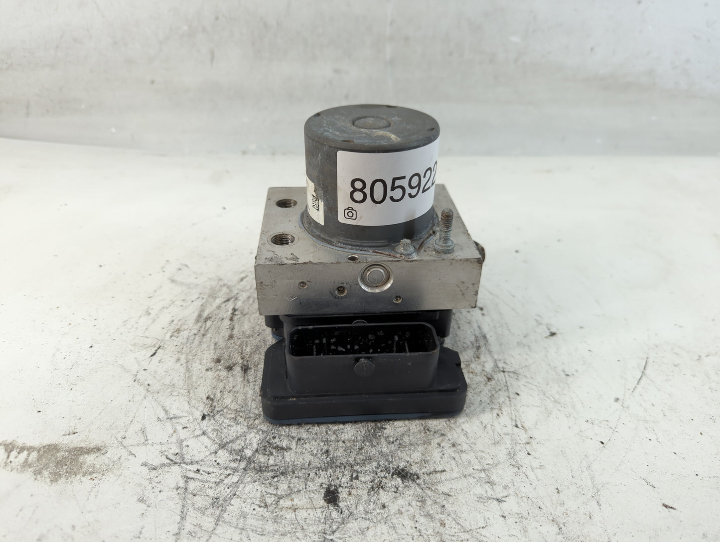 2016 Chrysler 200 ABS Pump Control Module Replacement P/N:P68267002AC Fits OEM Used Auto Parts - Oemusedautoparts1.com