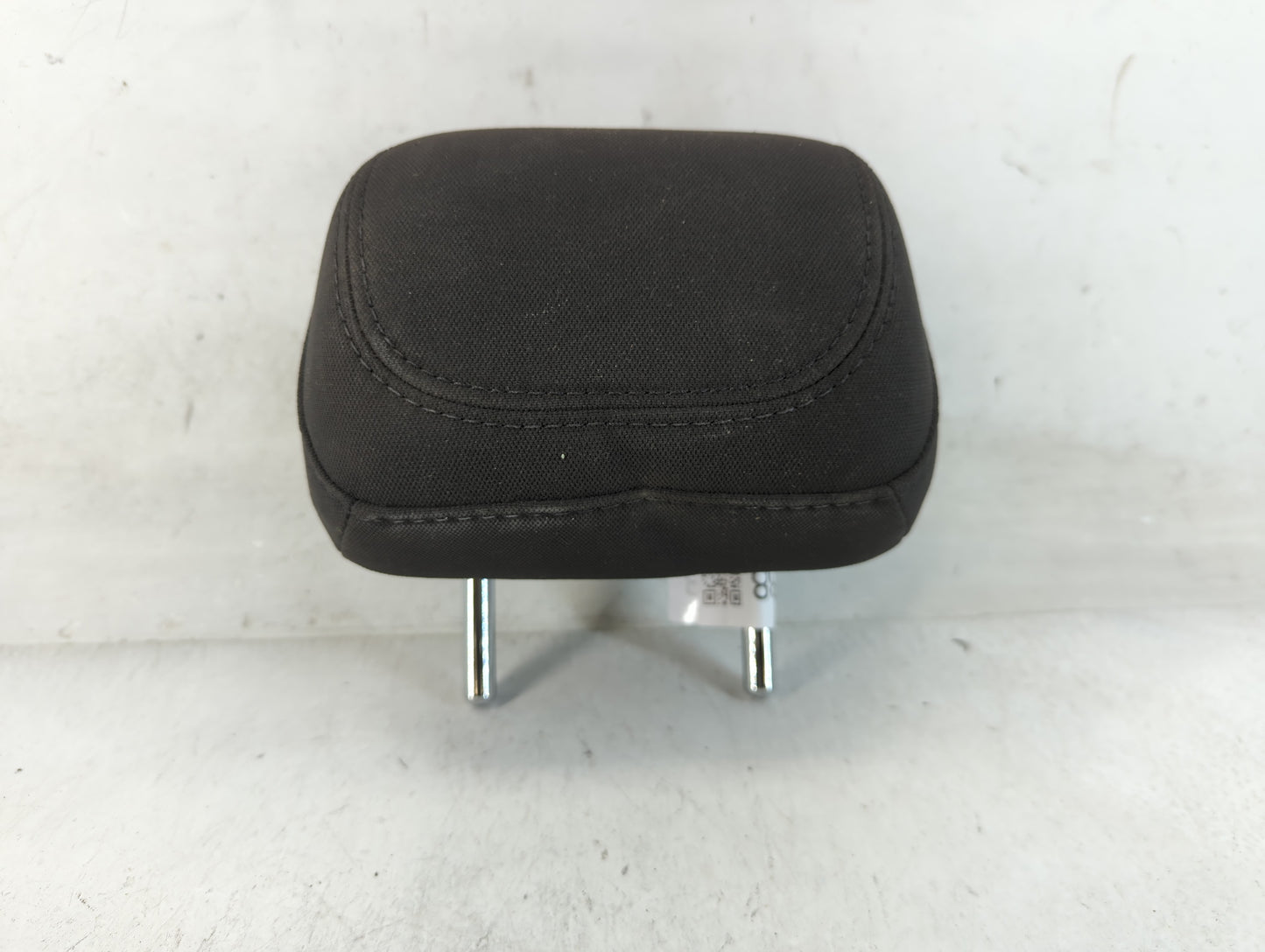 2016 Chrysler 200 Headrest Head Rest Rear Center Seat Fits OEM Used Auto Parts - Oemusedautoparts1.com