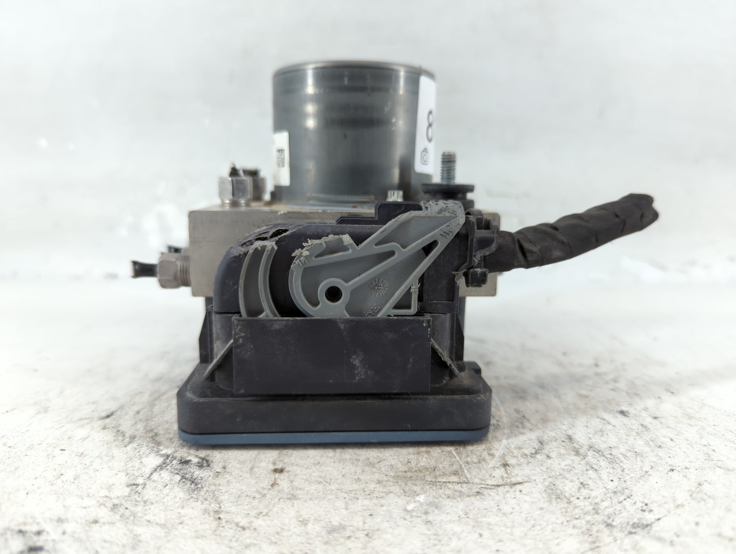 2016 Chrysler 200 ABS Pump Control Module Replacement P/N:P68267002AC Fits OEM Used Auto Parts - Oemusedautoparts1.com
