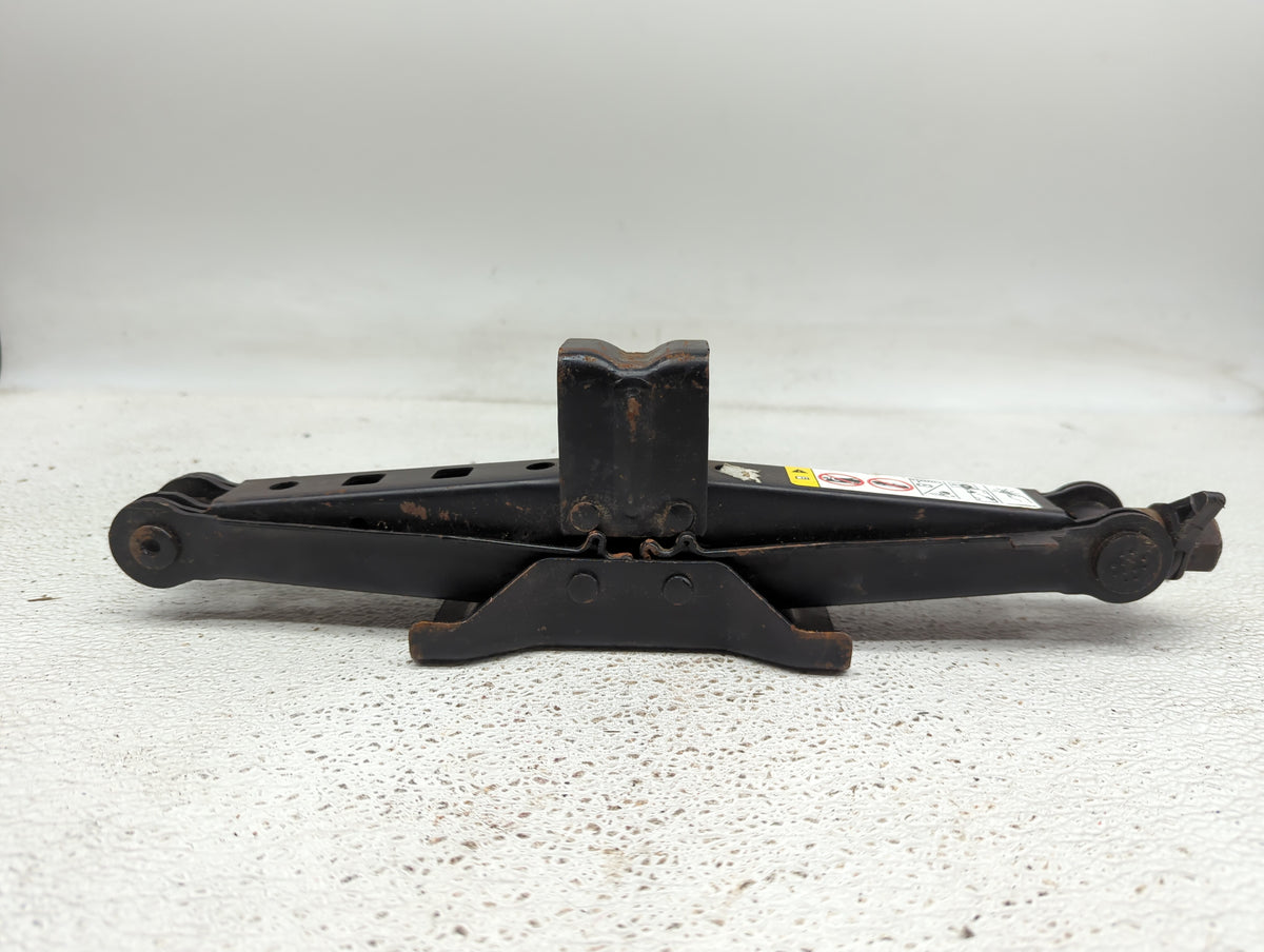 Chrysler 200 Spare Scissor Car Jack 875560 - Oemusedautoparts1.com