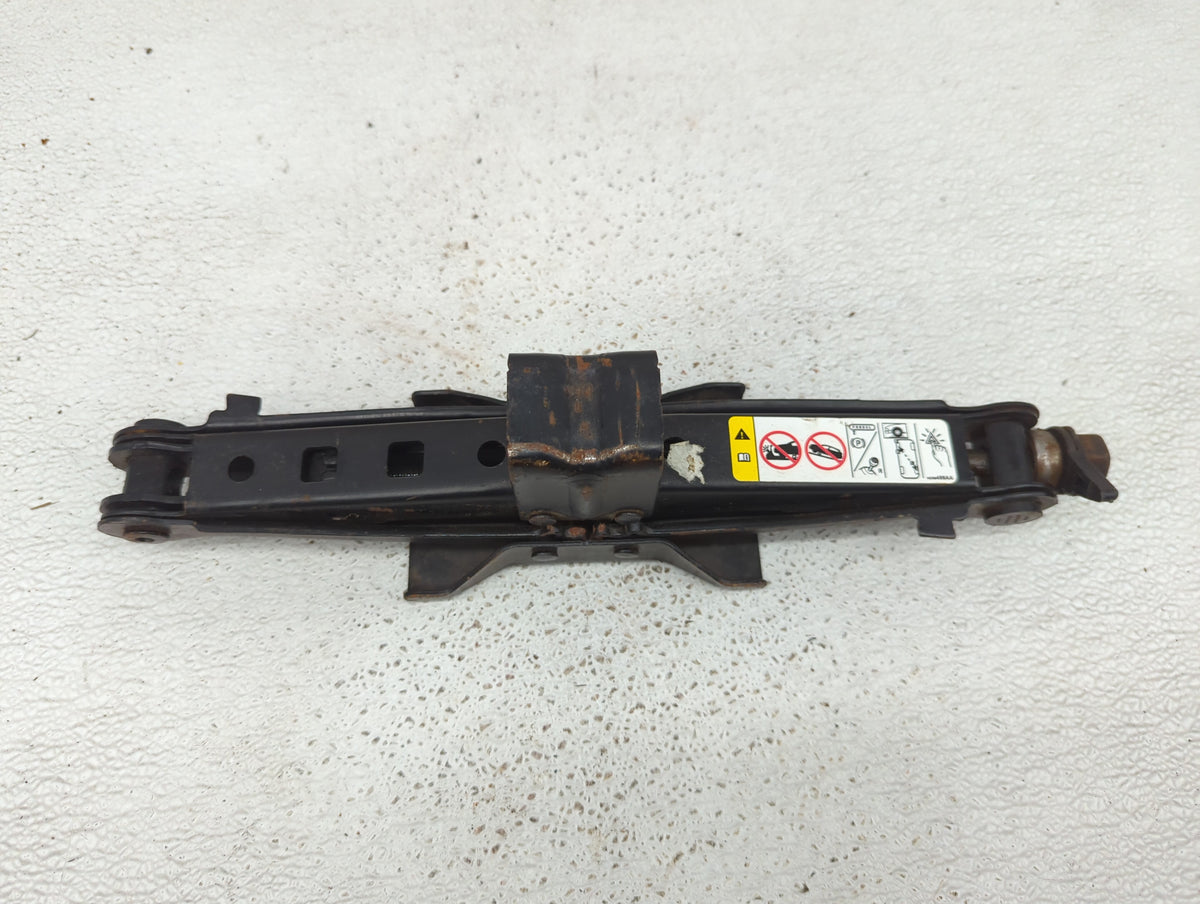 Chrysler 200 Spare Scissor Car Jack 875560 - Oemusedautoparts1.com