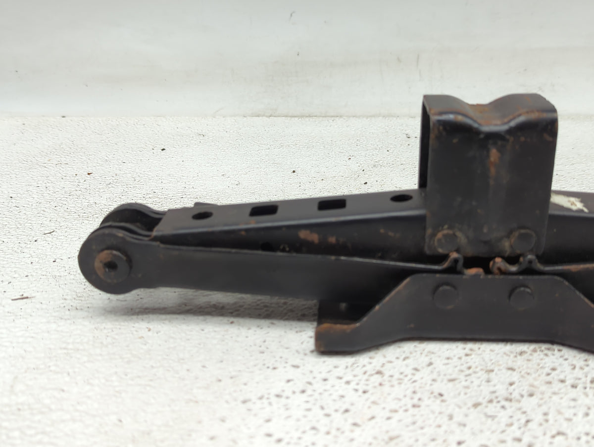 Chrysler 200 Spare Scissor Car Jack 875560 - Oemusedautoparts1.com