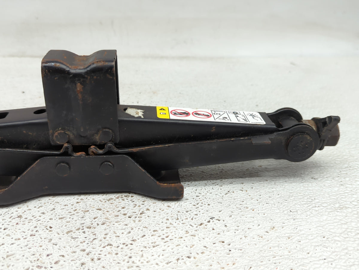 Chrysler 200 Spare Scissor Car Jack 875560 - Oemusedautoparts1.com