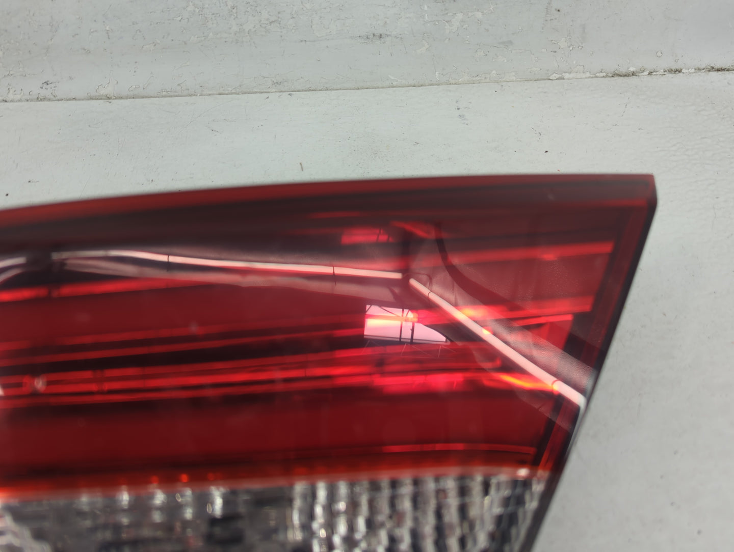 Tail Lights 2016 CHRYSLER 200 - Oemusedautoparts1.com