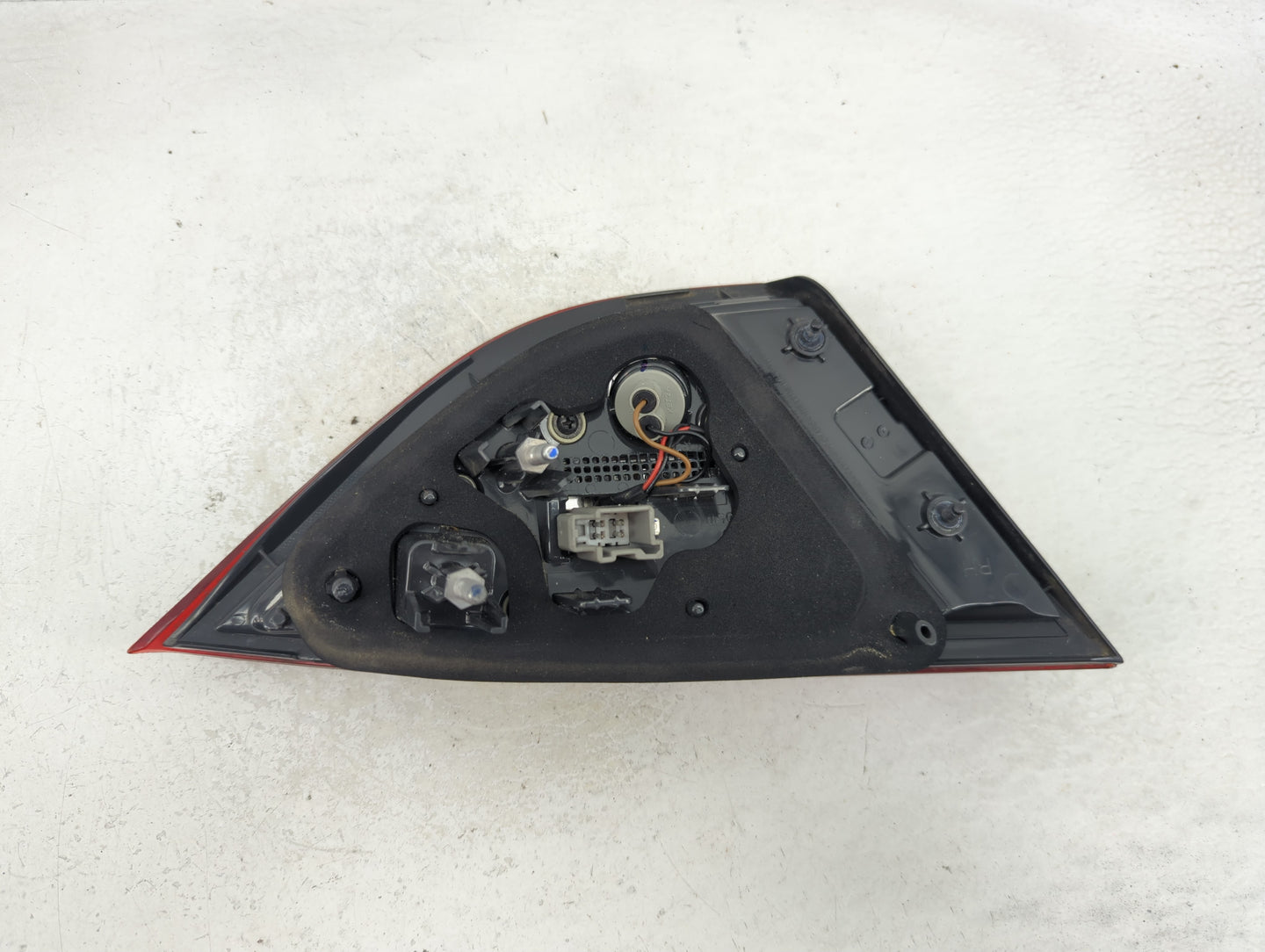 Tail Lights 2016 CHRYSLER 200 - Oemusedautoparts1.com