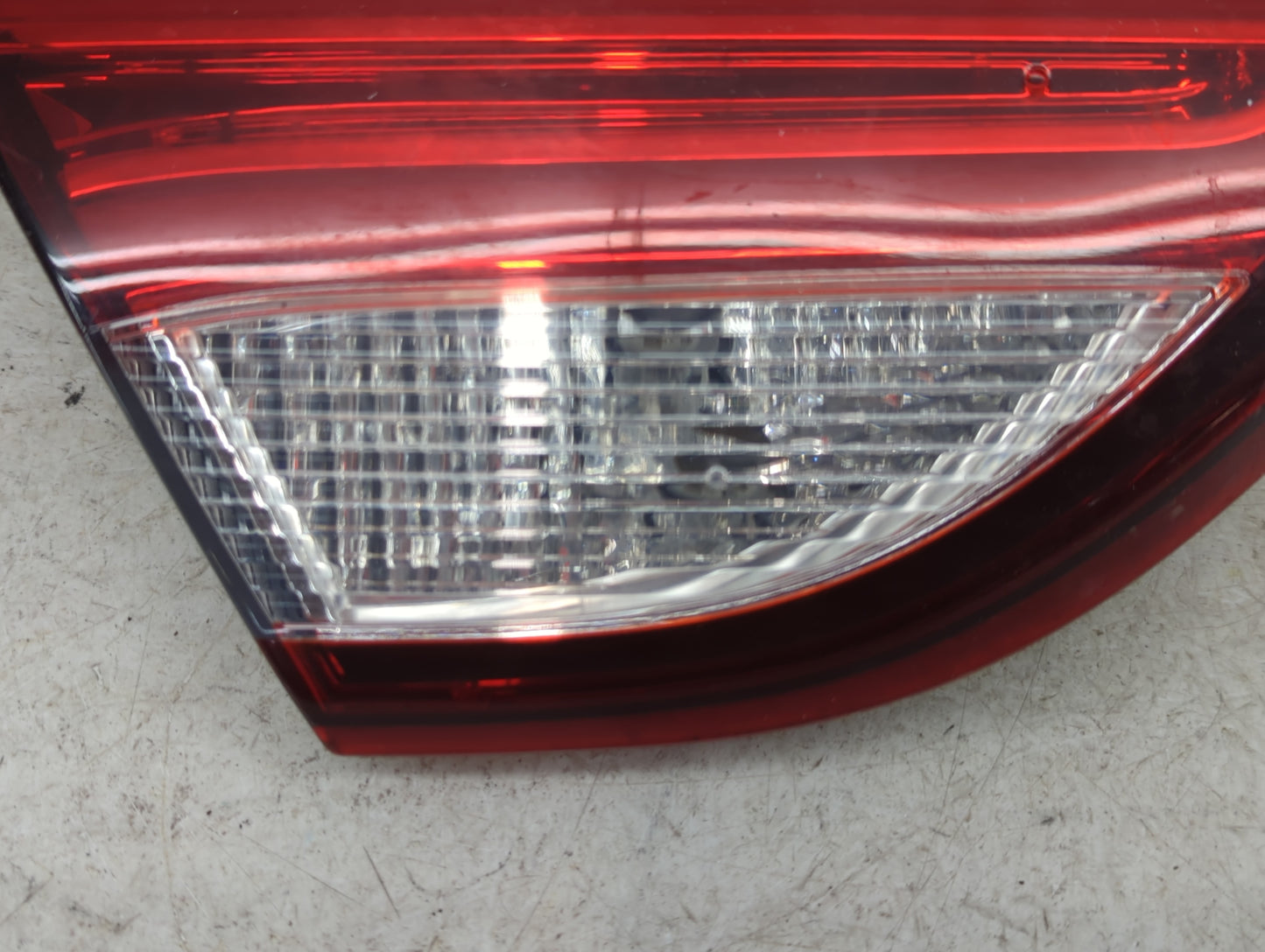 2015 Chrysler 200 Driver Left Side Tail Light Taillight Deck Lid Mounted - Oemusedautoparts1.com