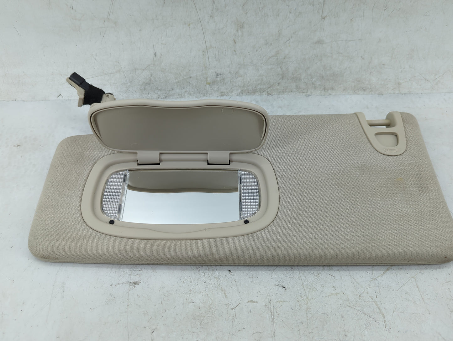 2016-2017 Chrysler 200 Sun Visor Shade Replacement Driver Left Mirror Fits Fits 2016 2017 OEM Used Auto Parts - Oemusedautop