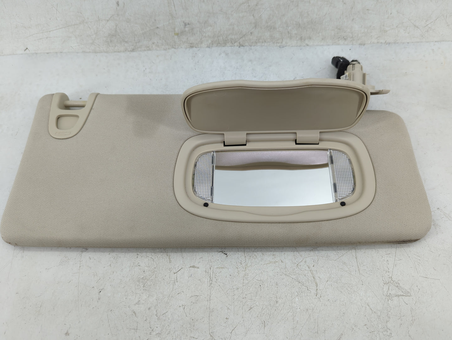 2016-2017 Chrysler 200 Sun Visor Shade Replacement Passenger Right Mirror Fits Fits 2016 2017 OEM Used Auto Parts - Oemuseda