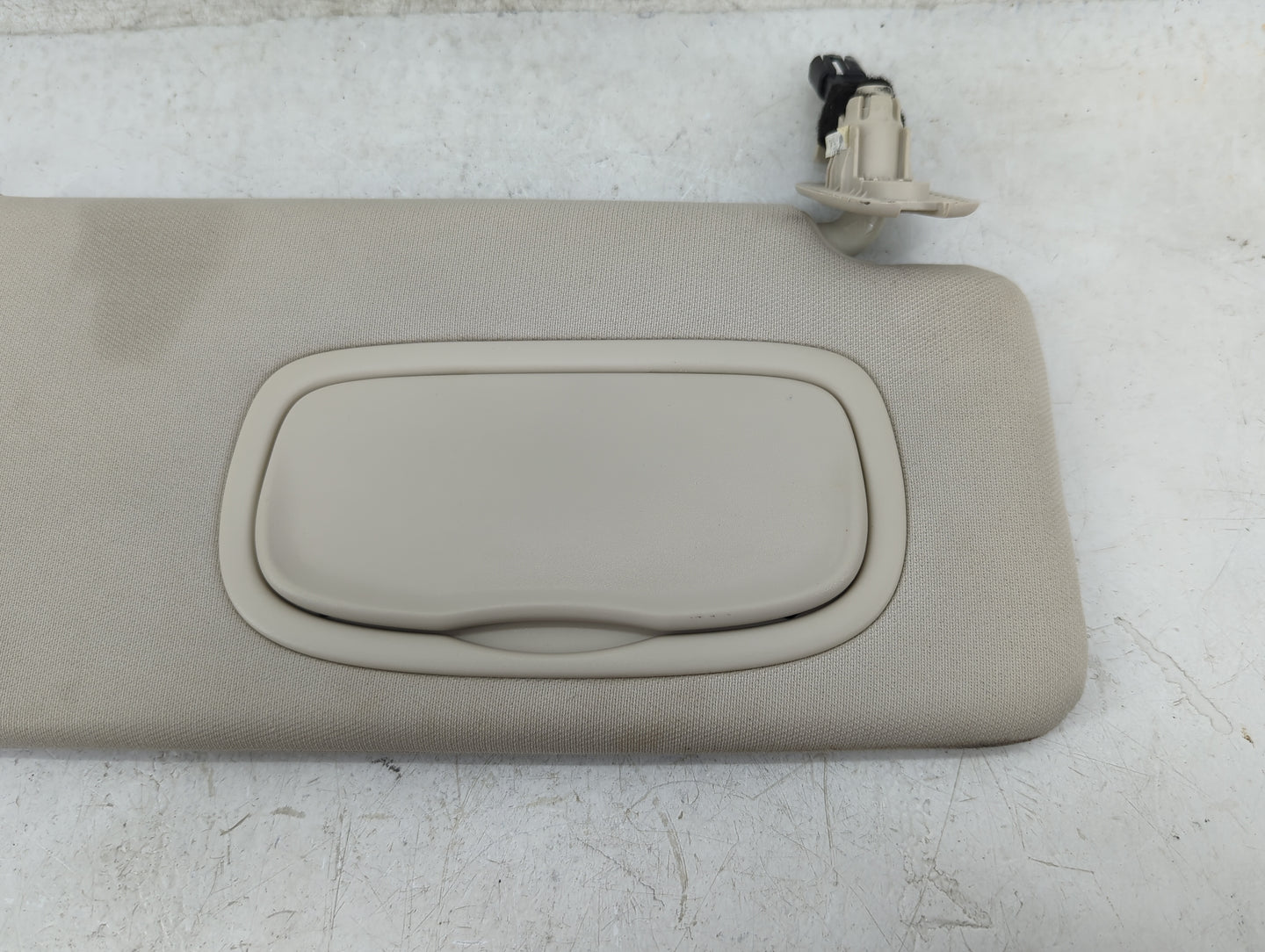 2016-2017 Chrysler 200 Sun Visor Shade Replacement Passenger Right Mirror Fits Fits 2016 2017 OEM Used Auto Parts - Oemuseda