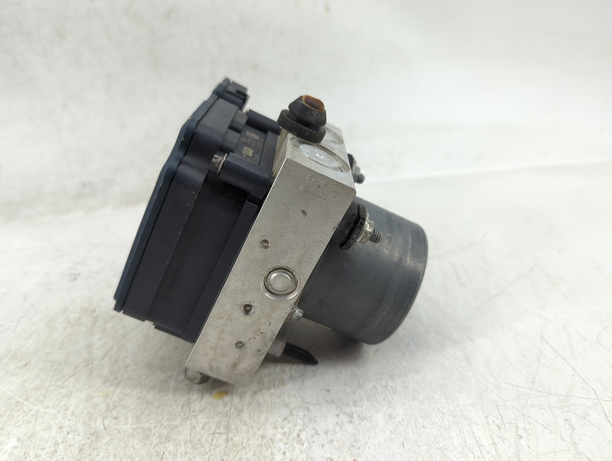 2016 Chrysler 200 ABS Pump Control Module Replacement P/N:P68267002AC Fits OEM Used Auto Parts - Oemusedautoparts1.com