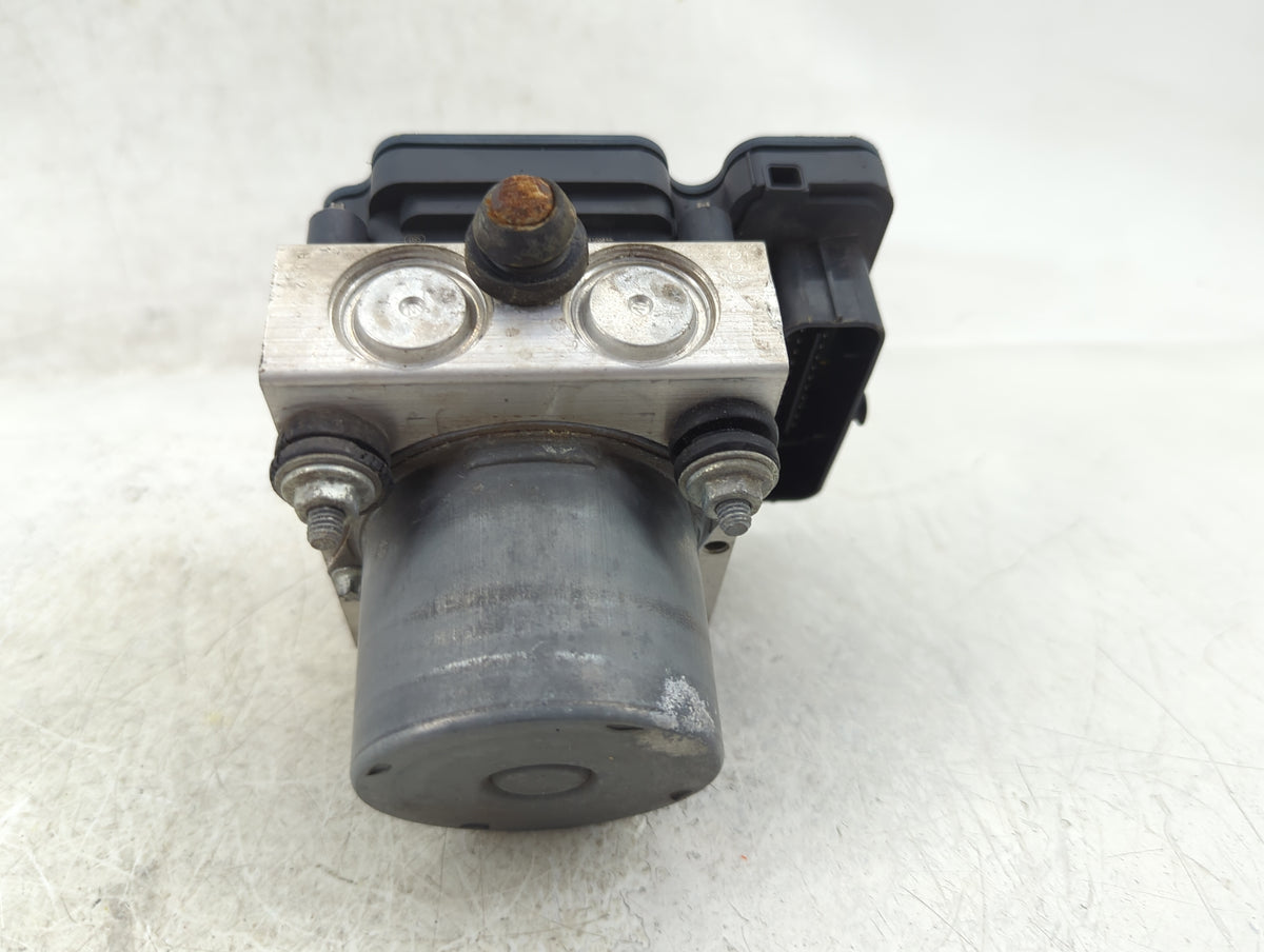 2016 Chrysler 200 ABS Pump Control Module Replacement P/N:P68267002AC Fits OEM Used Auto Parts - Oemusedautoparts1.com