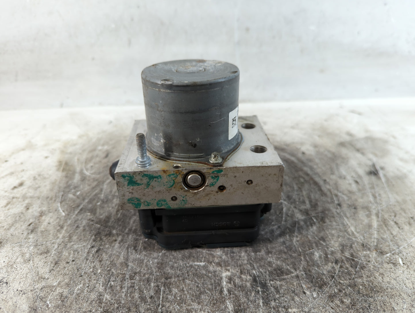 2016 Chrysler 200 ABS Pump Control Module Replacement P/N:P68232470AB Fits OEM Used Auto Parts - Oemusedautoparts1.com