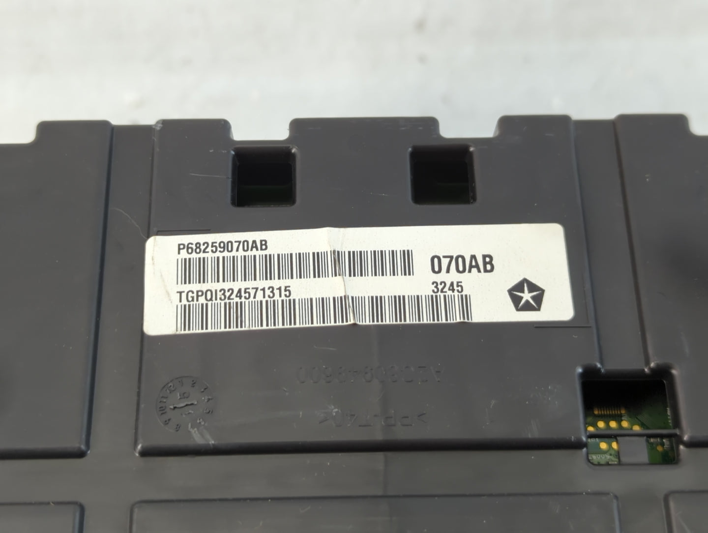 2016 Chrysler 200 Instrument Cluster Speedometer Gauges P/N:P68259061AB Fits OEM Used Auto Parts - Oemusedautoparts1.com