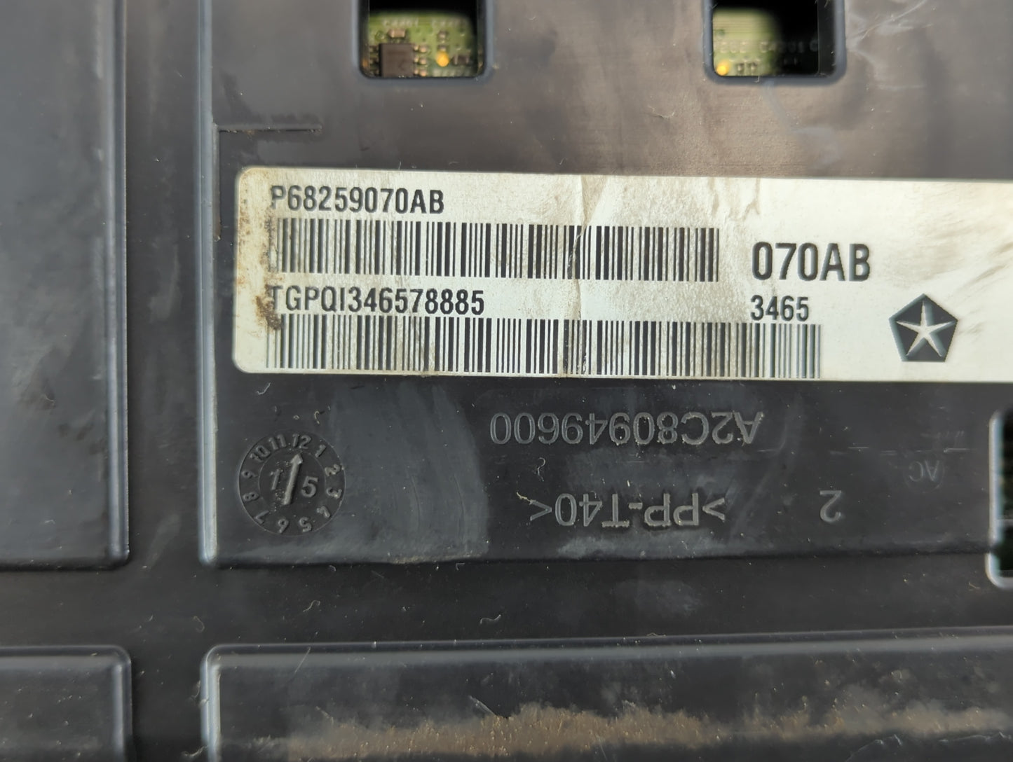 2016 Chrysler 200 Instrument Cluster Speedometer Gauges P/N:P68259070AB Fits OEM Used Auto Parts - Oemusedautoparts1.com
