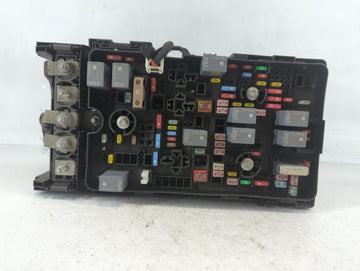 2016-2017 Chrysler 200 Fusebox Fuse Box Panel Relay Module P/N:68263031AA 529170 Fits Fits 2016 2017 OEM Used Auto Parts