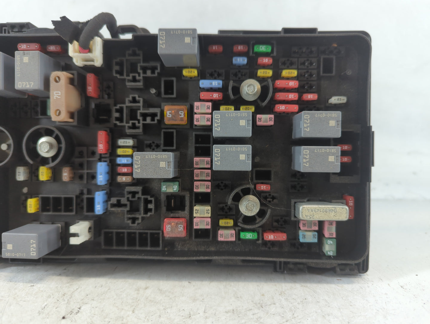 2016-2017 Chrysler 200 Fusebox Fuse Box Panel Relay Module P/N:68263031AA 529170 Fits Fits 2016 2017 OEM Used Auto Parts - O