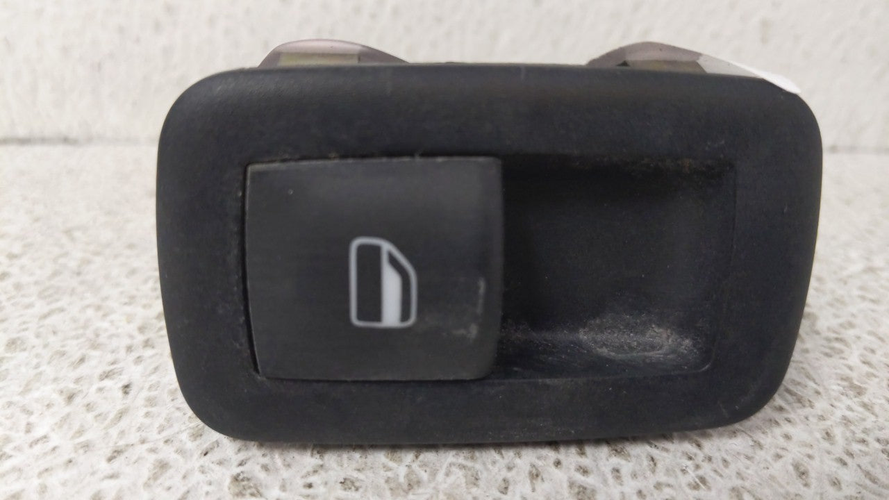 2016 Chrysler 200 Passeneger Right Power Window Switch 68214156aa - Oemusedautoparts1.com