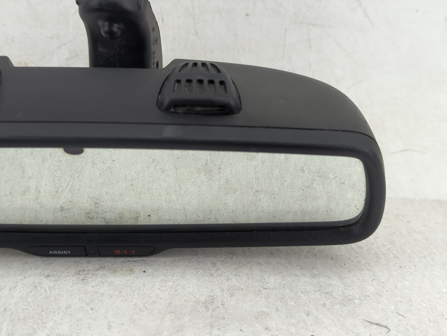 2015-2016 Chrysler 300 Interior Rear View Mirror Replacement OEM P/N:68213388AB Fits Fits 2015 2016 OEM Used Auto Parts - Oe