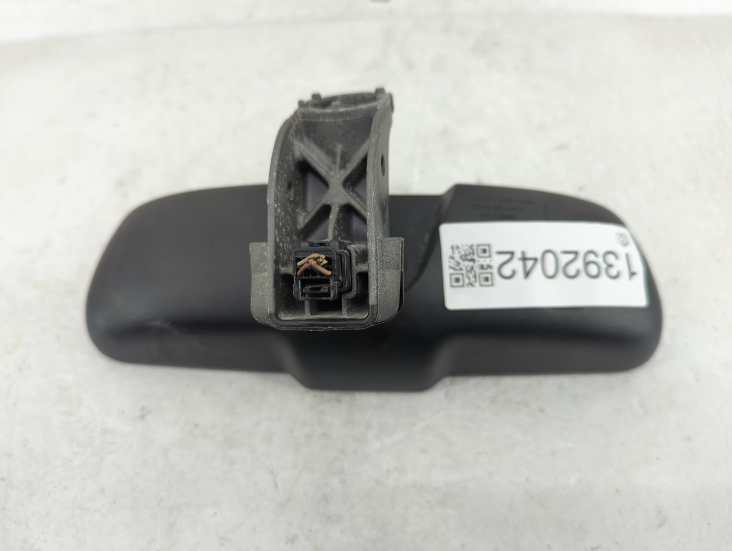 2015-2016 Chrysler 300 Interior Rear View Mirror Replacement OEM P/N:68213388AB Fits Fits 2015 2016 OEM Used Auto Parts - Oe