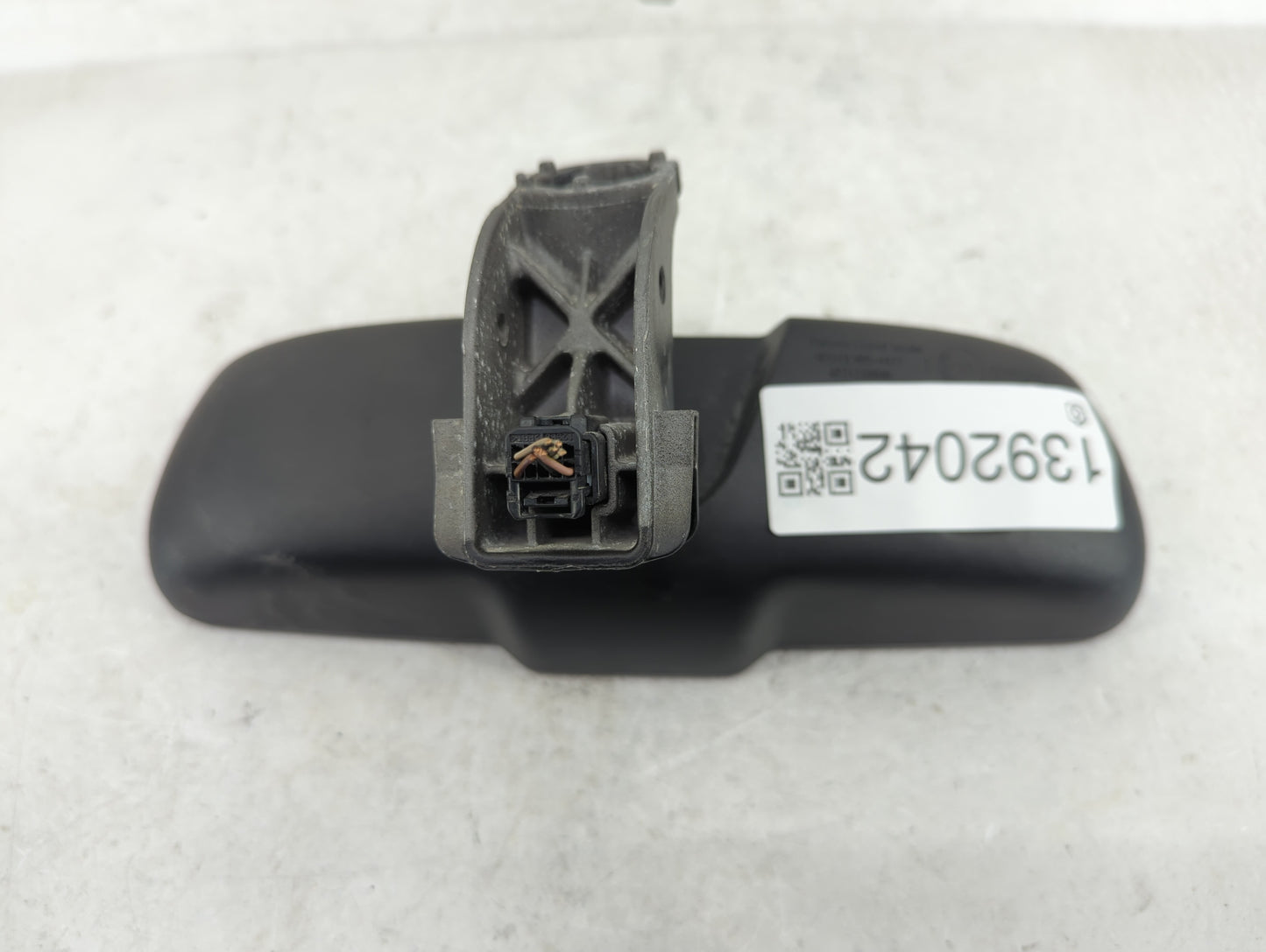 2015-2016 Chrysler 300 Interior Rear View Mirror Replacement OEM P/N:68213388AB Fits Fits 2015 2016 OEM Used Auto Parts - Oe